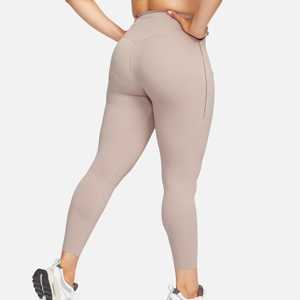 Nike Universa Women’s Medium Support High Waisted 7/8 Leggings with Pockets - Picture 5 of 6